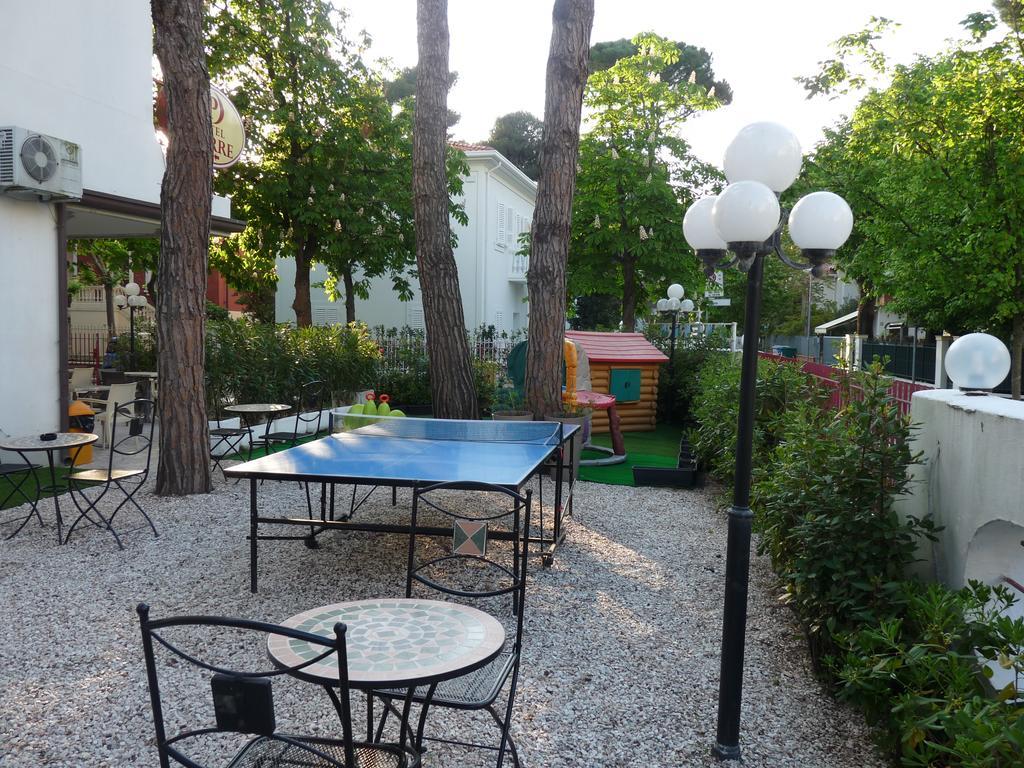 Hotel Pierre Riccione Exterior photo