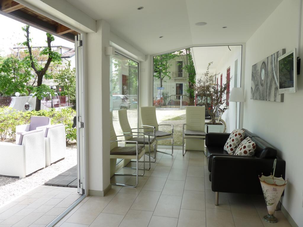 Hotel Pierre Riccione Exterior photo
