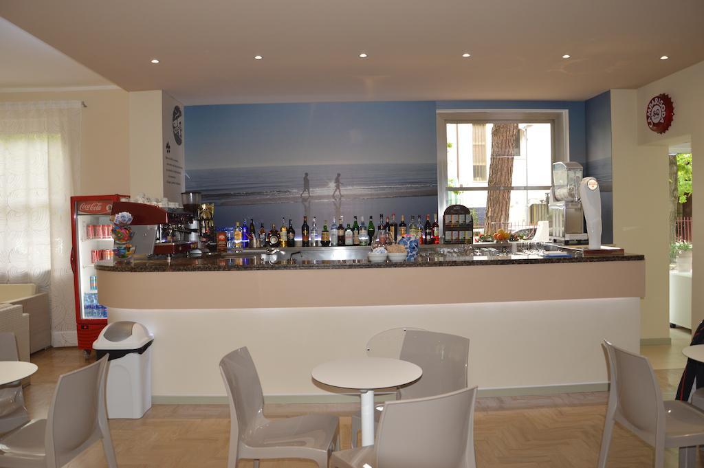 Hotel Pierre Riccione Exterior photo