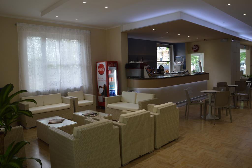Hotel Pierre Riccione Exterior photo
