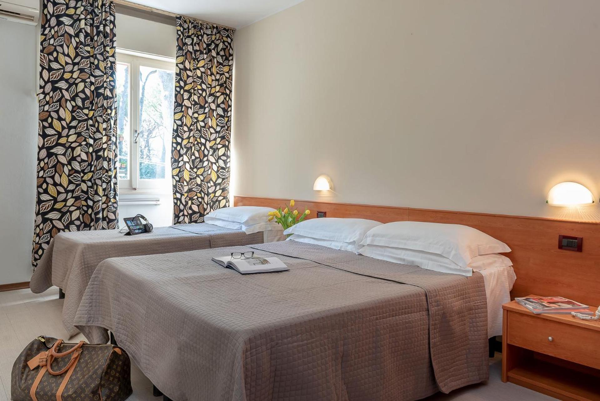Hotel Pierre Riccione Exterior photo